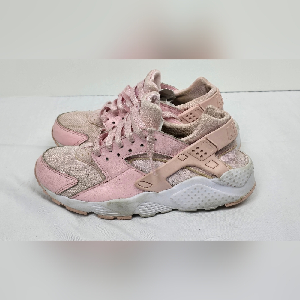 Nike Huarache Run SE Youth Size 5Y Prism Pink Athletic Shoes 904538-600